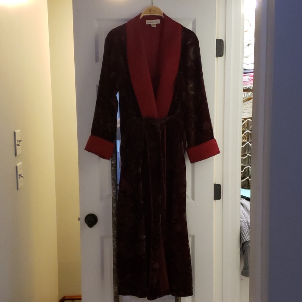 Men's Vintage Oscar de la Renta smoking robe
